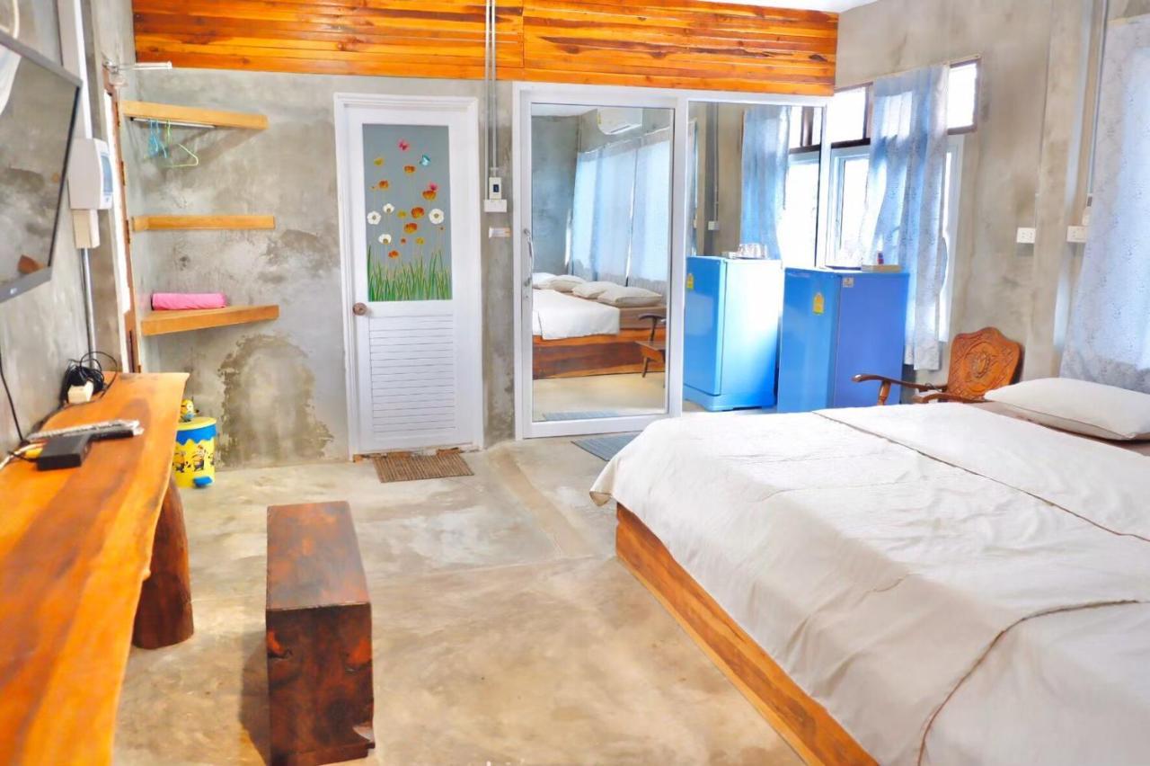 Chokchai Hotel Ban Huai Maenam Noi Esterno foto