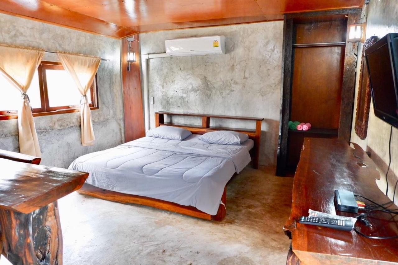 Chokchai Hotel Ban Huai Maenam Noi Esterno foto