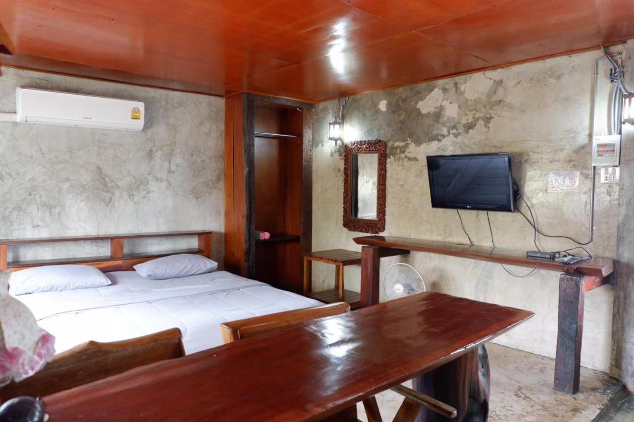 Chokchai Hotel Ban Huai Maenam Noi Esterno foto