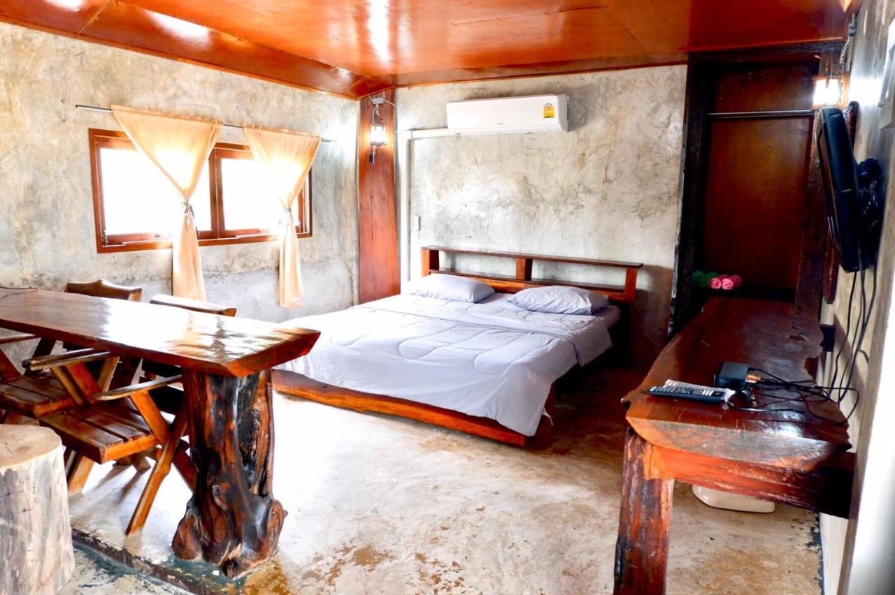 Chokchai Hotel Ban Huai Maenam Noi Esterno foto