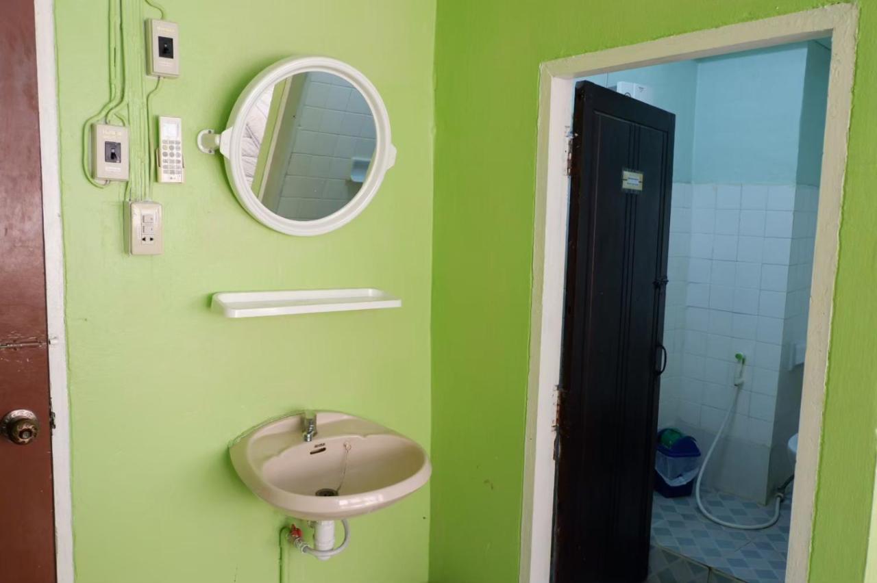 Chokchai Hotel Ban Huai Maenam Noi Esterno foto