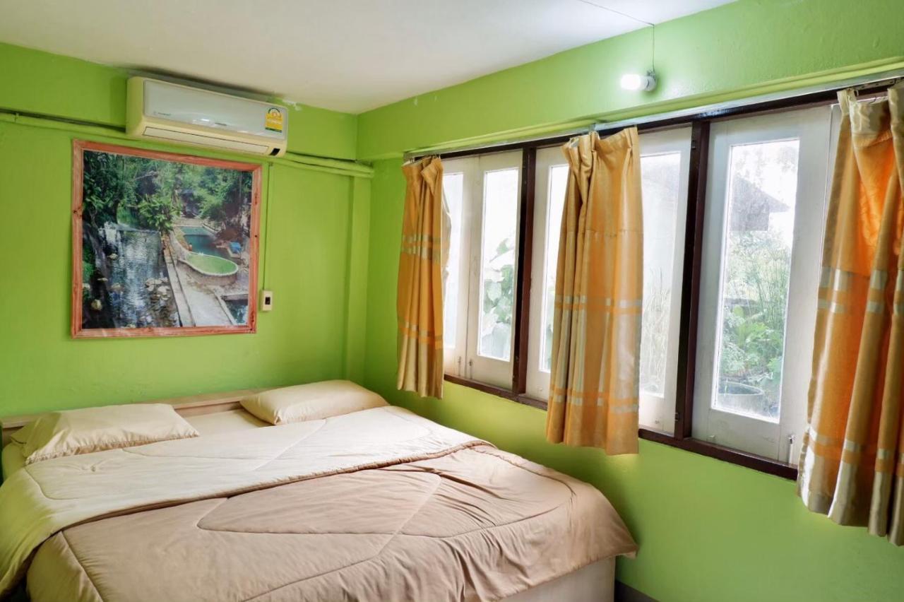 Chokchai Hotel Ban Huai Maenam Noi Esterno foto