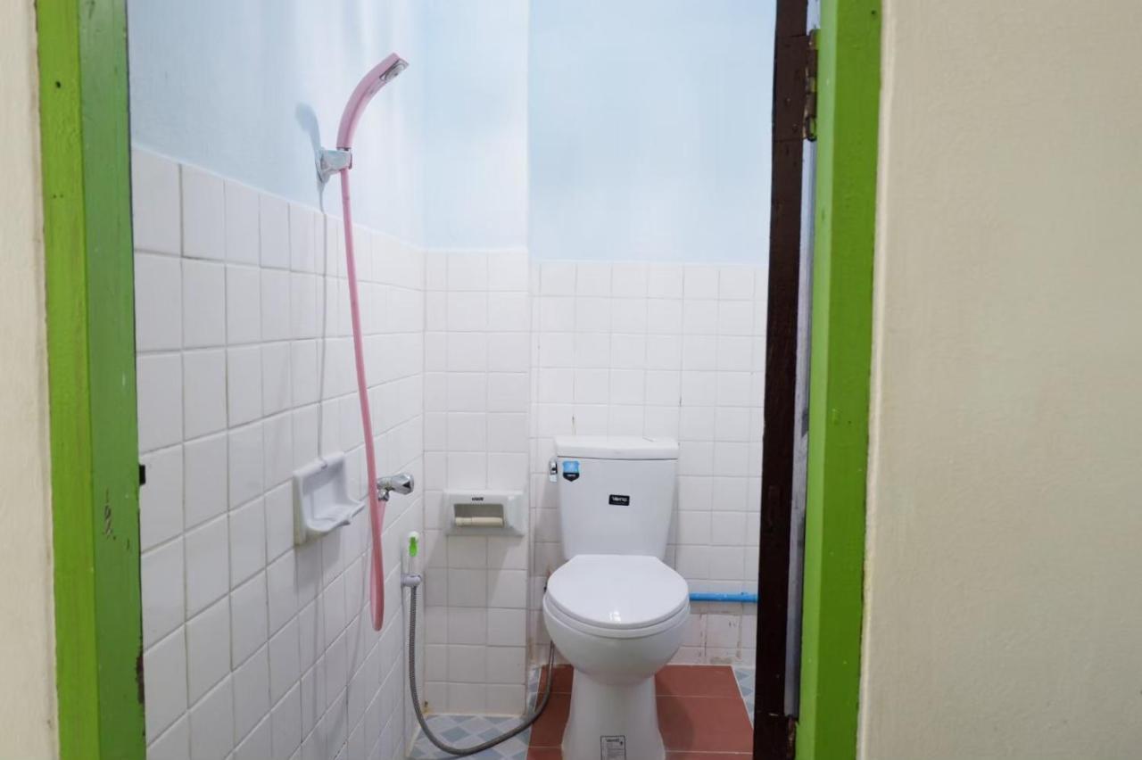 Chokchai Hotel Ban Huai Maenam Noi Esterno foto