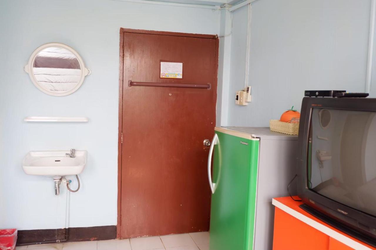 Chokchai Hotel Ban Huai Maenam Noi Esterno foto