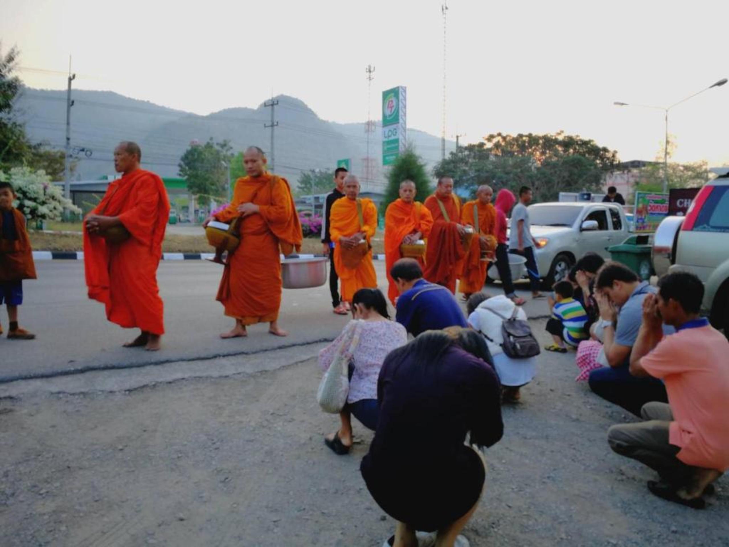 Chokchai Hotel Ban Huai Maenam Noi Esterno foto