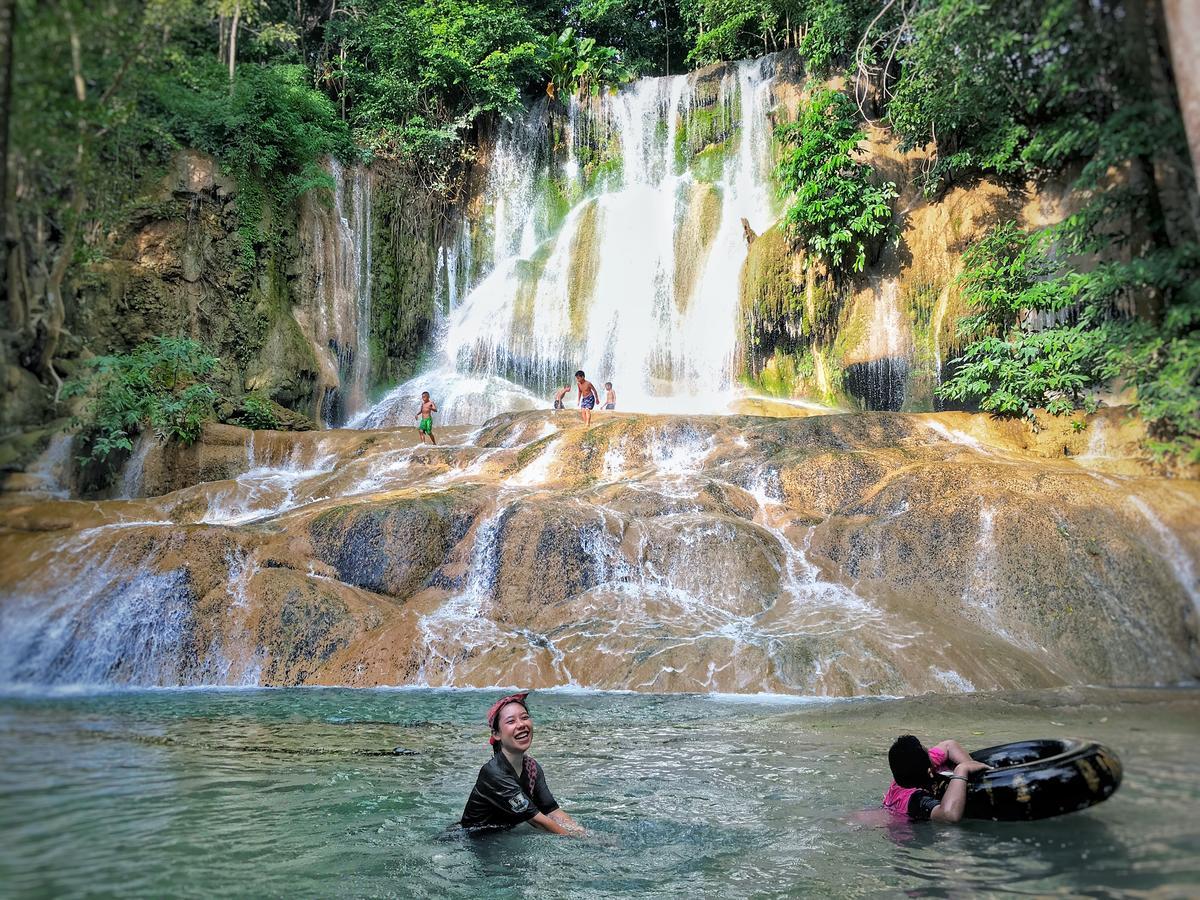 Chokchai Hotel Ban Huai Maenam Noi Esterno foto